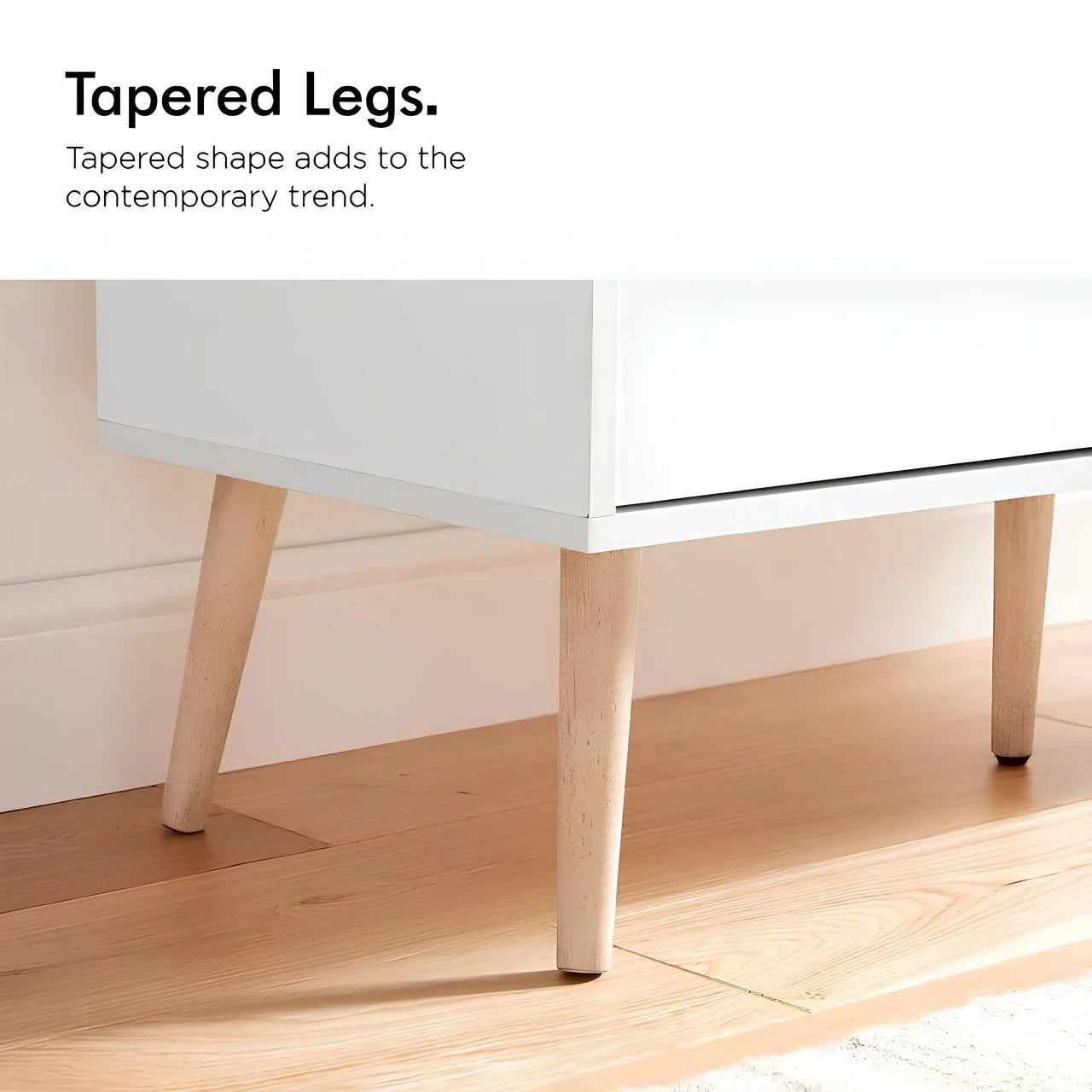 خزانة ملابس | خشبية وبيضاء | ٨٠ × ٥٠ × ٢٢٠ سم | WD52