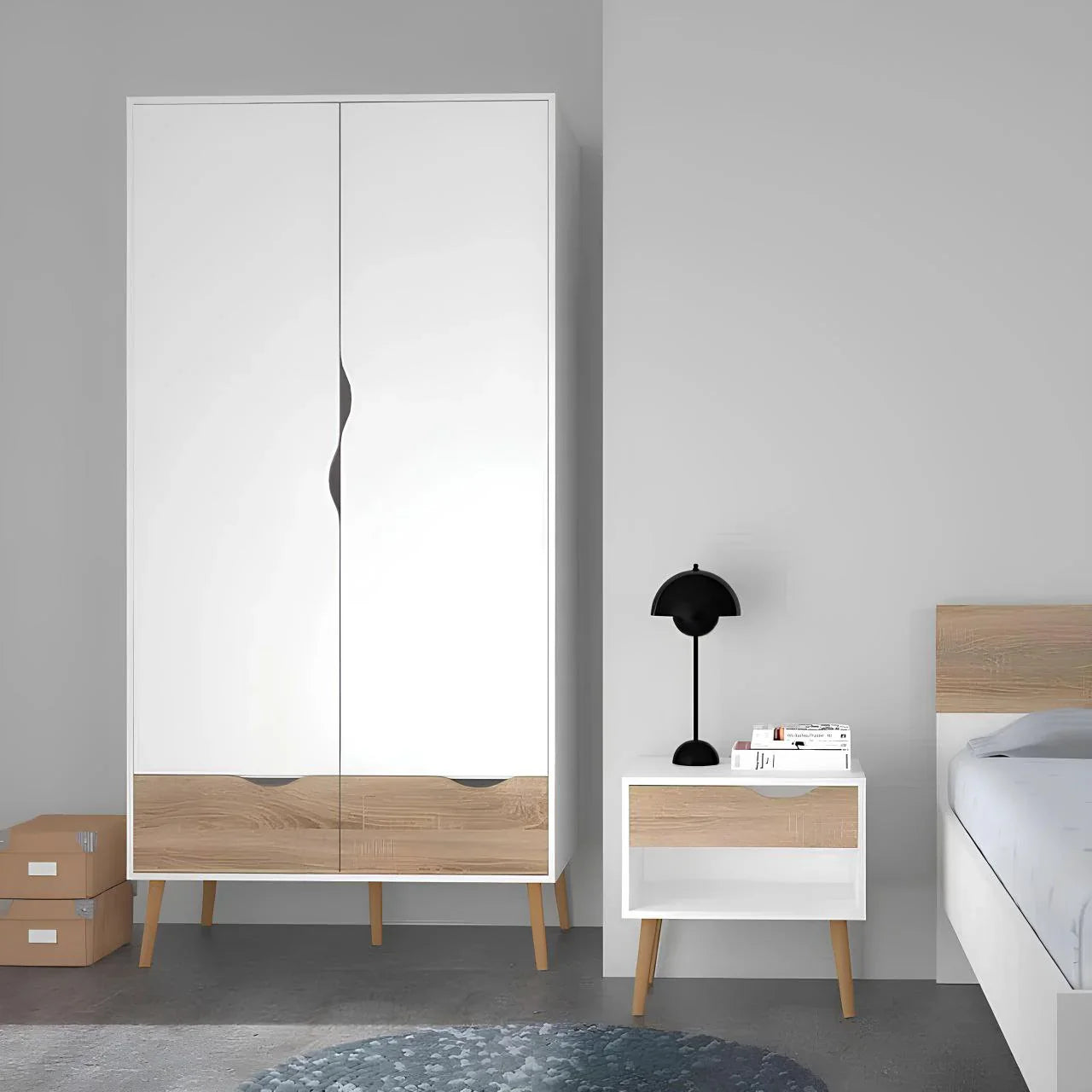 خزانة ملابس | خشبية وبيضاء | ٨٠ × ٥٠ × ٢٢٠ سم | WD52